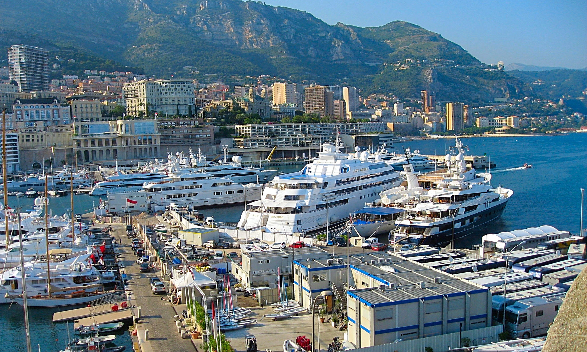 Monte-Carlo-Crowded-Charismatic-Wealthy