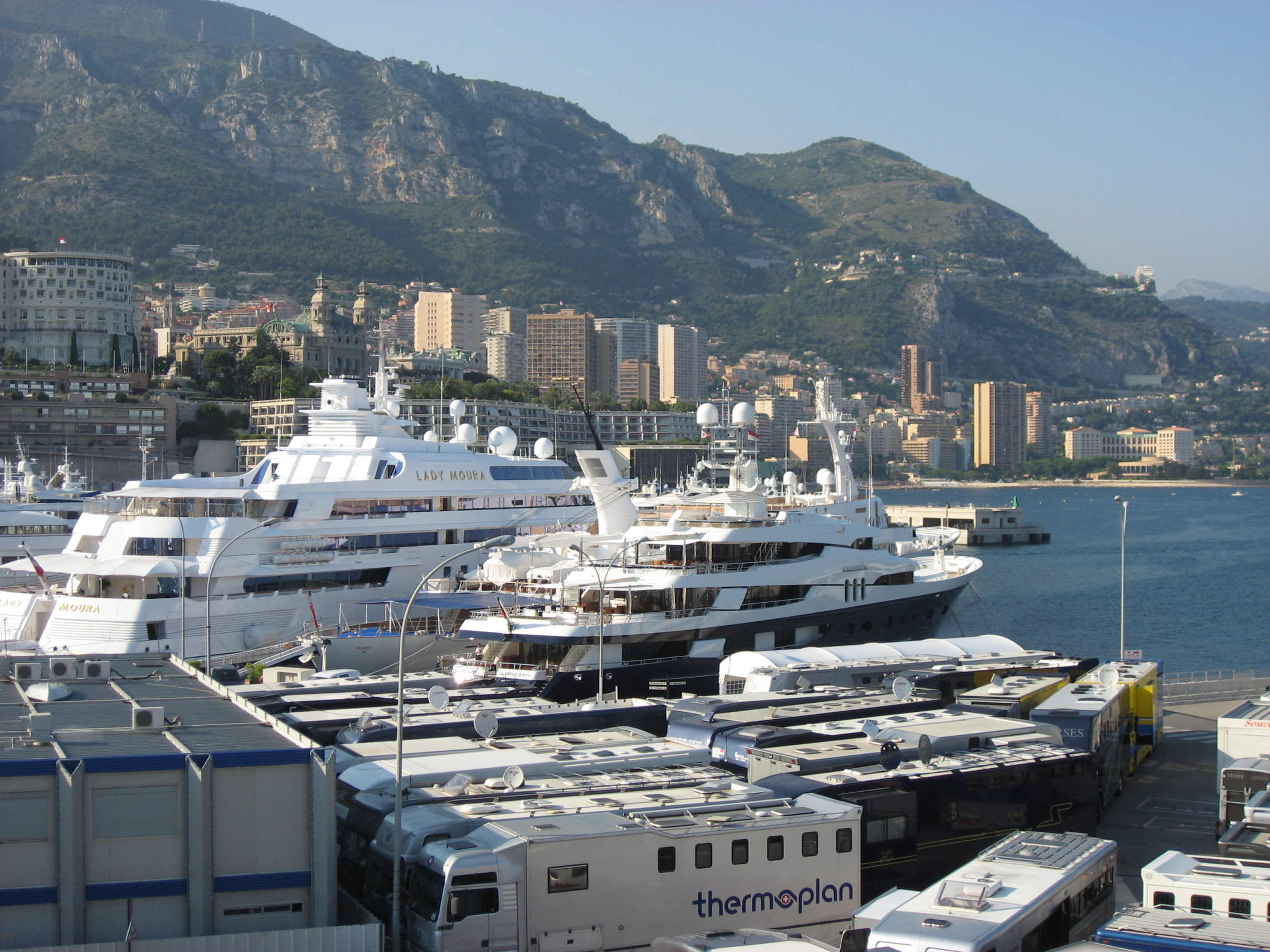Monte-Carlo-Crowded-Charismatic-Wealthy
