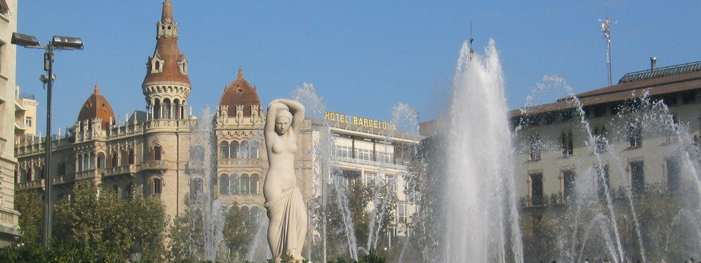 Barcelona-enchanting-seaside-city