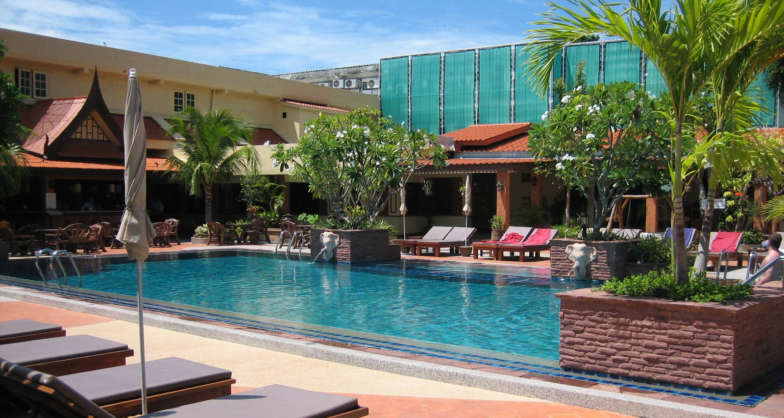 Pattaya low cost budget hotels - Hello from the Five Star Vagabond