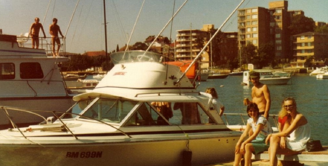 Sydney-1982-flying-high-enjoying-life