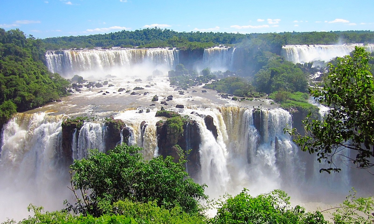 Iguazu-Falls-Brazil-Foz