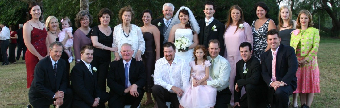 Country-wedding-family -Xmas