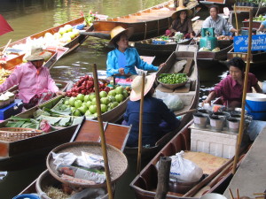Bangkok-floating-market