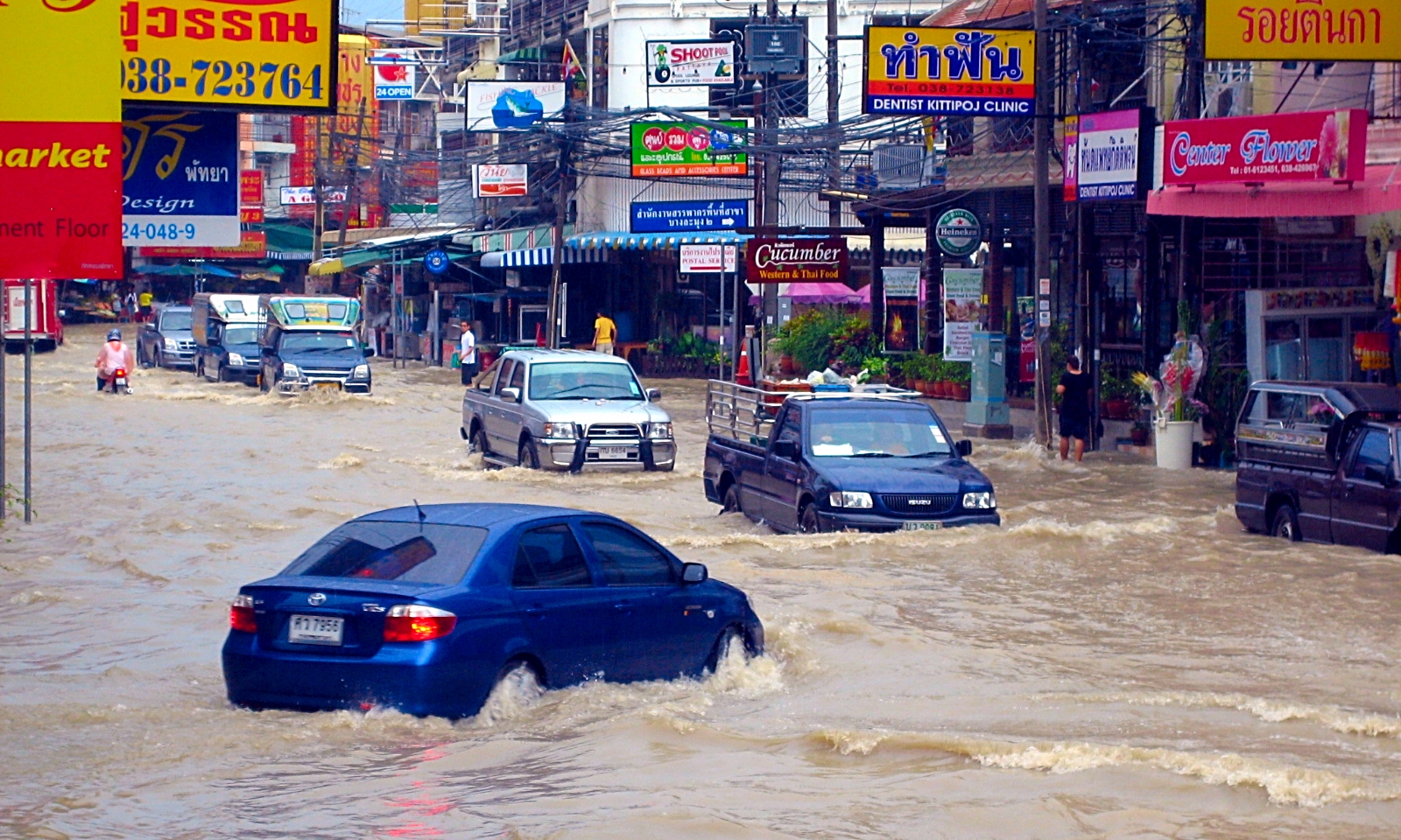 Tropical-storm-floods-Pattaya