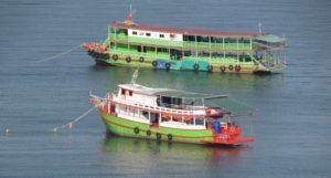 Many-wonderful-boats-Pattaya-Bay