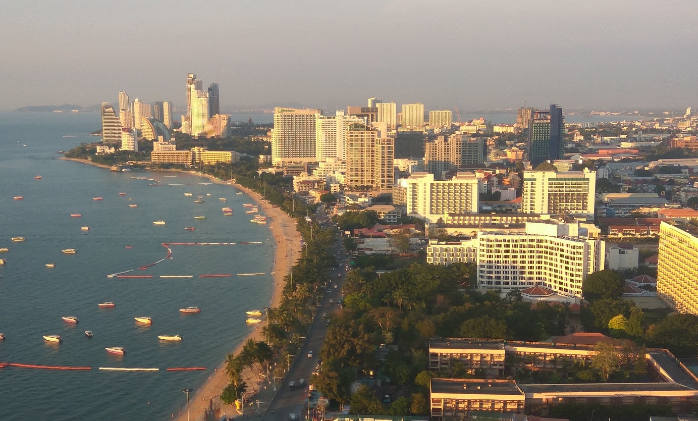 Hilton-sky bar-Horizons-sunset-beach-Thailand-cocktails-Russians-babes-sexy-view-Pattaya