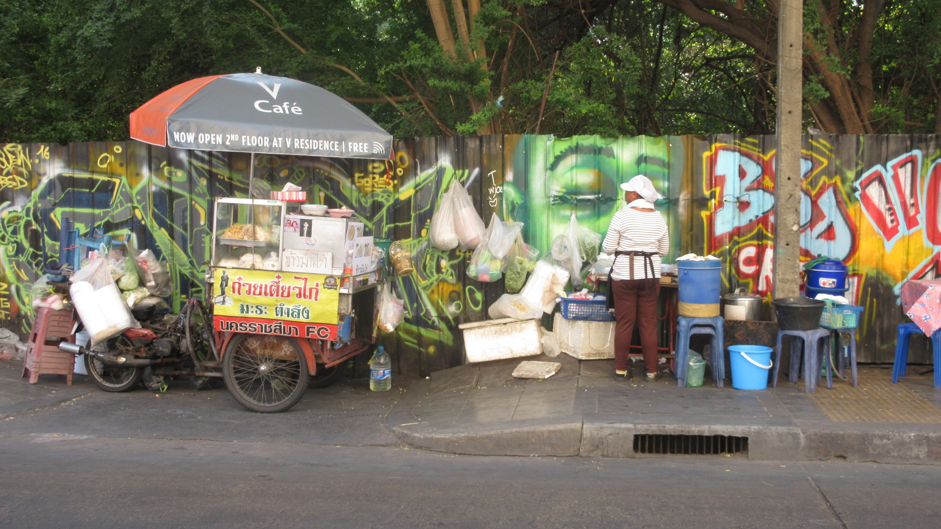 Soi-22-Sukhumvit-Road-Asoke-Bangkok