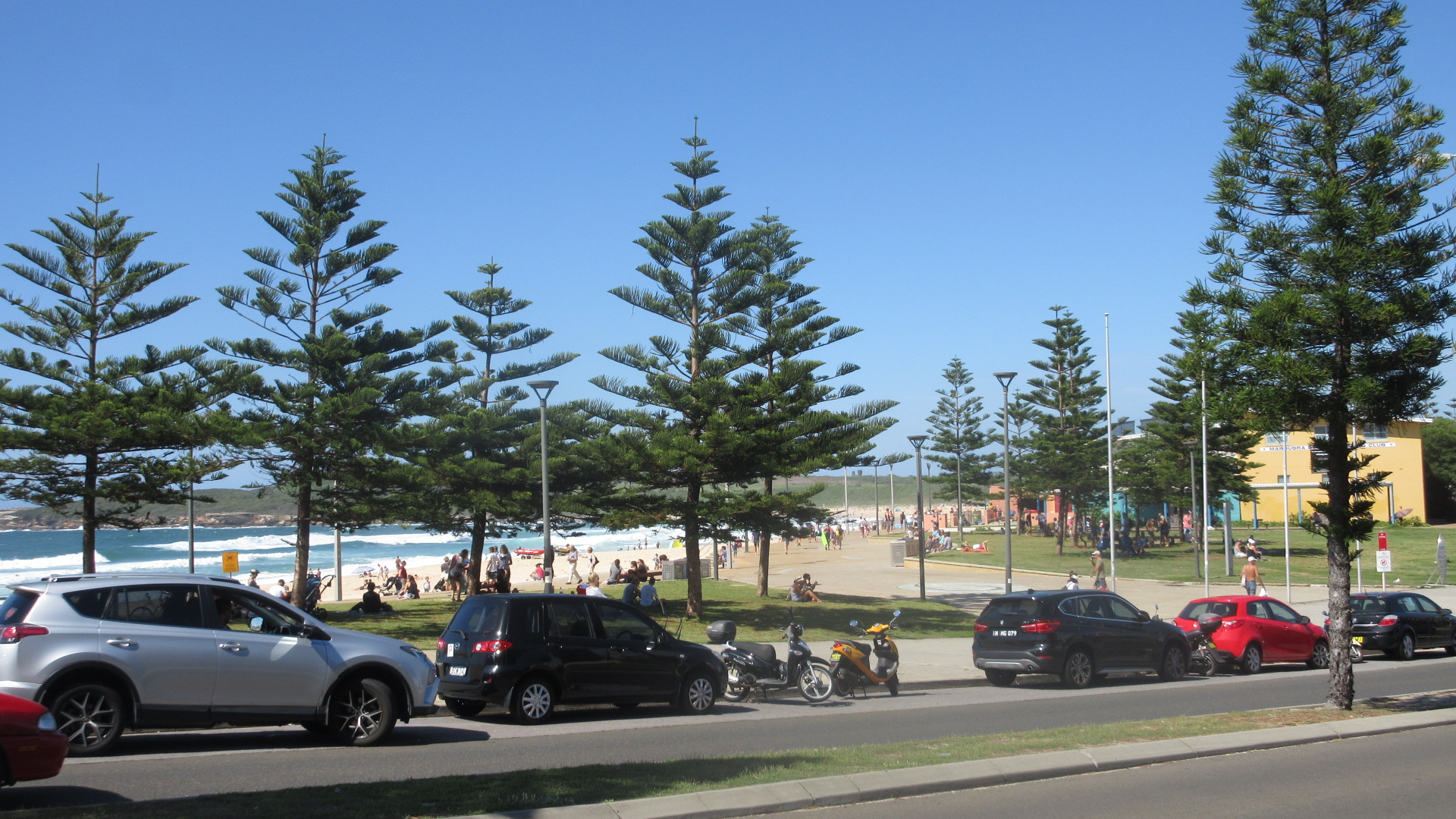 Maroubra-Sydney-Beachside-Suburb-Australia-beach-bikini-surf-sand