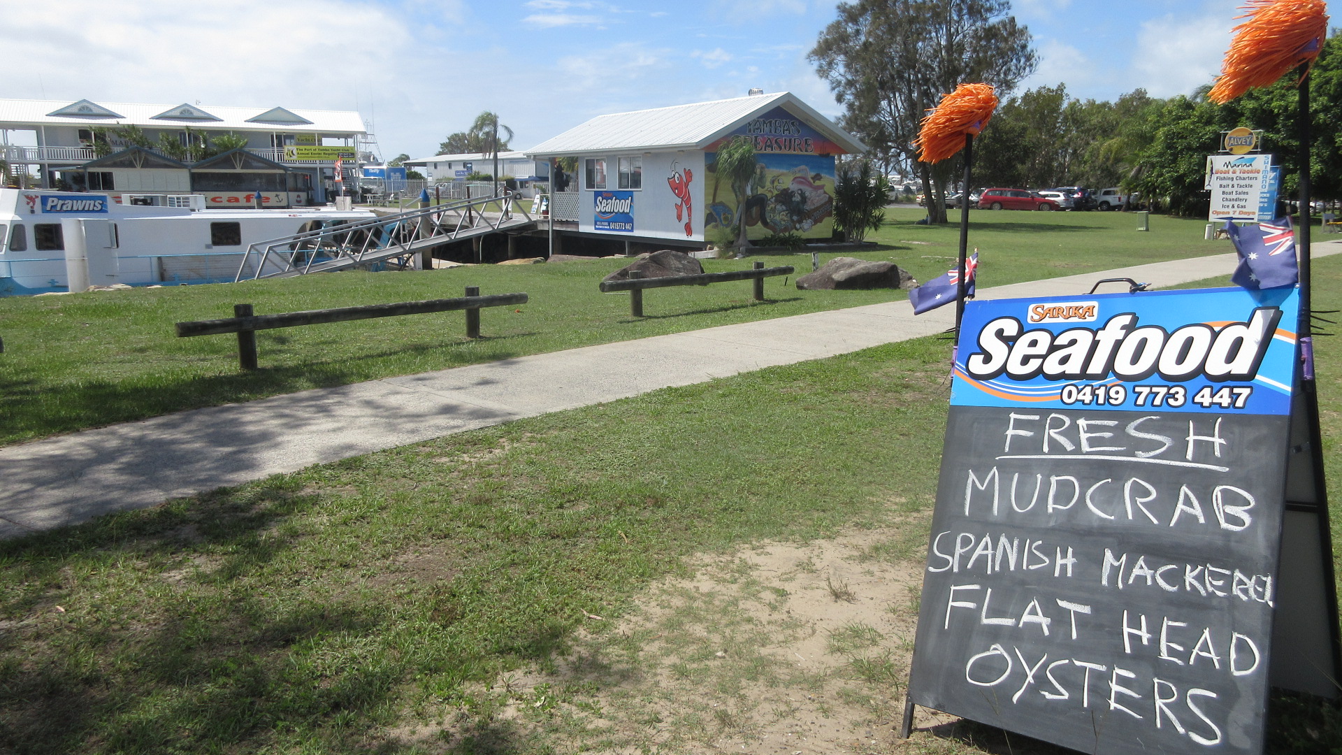 Yamba-Clarence-River-NSW-Coast-Australia-beach-surf-ocean-waves-seafood