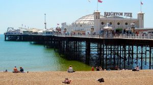Brighton-England-beach-resort,babes,ocean-holiday