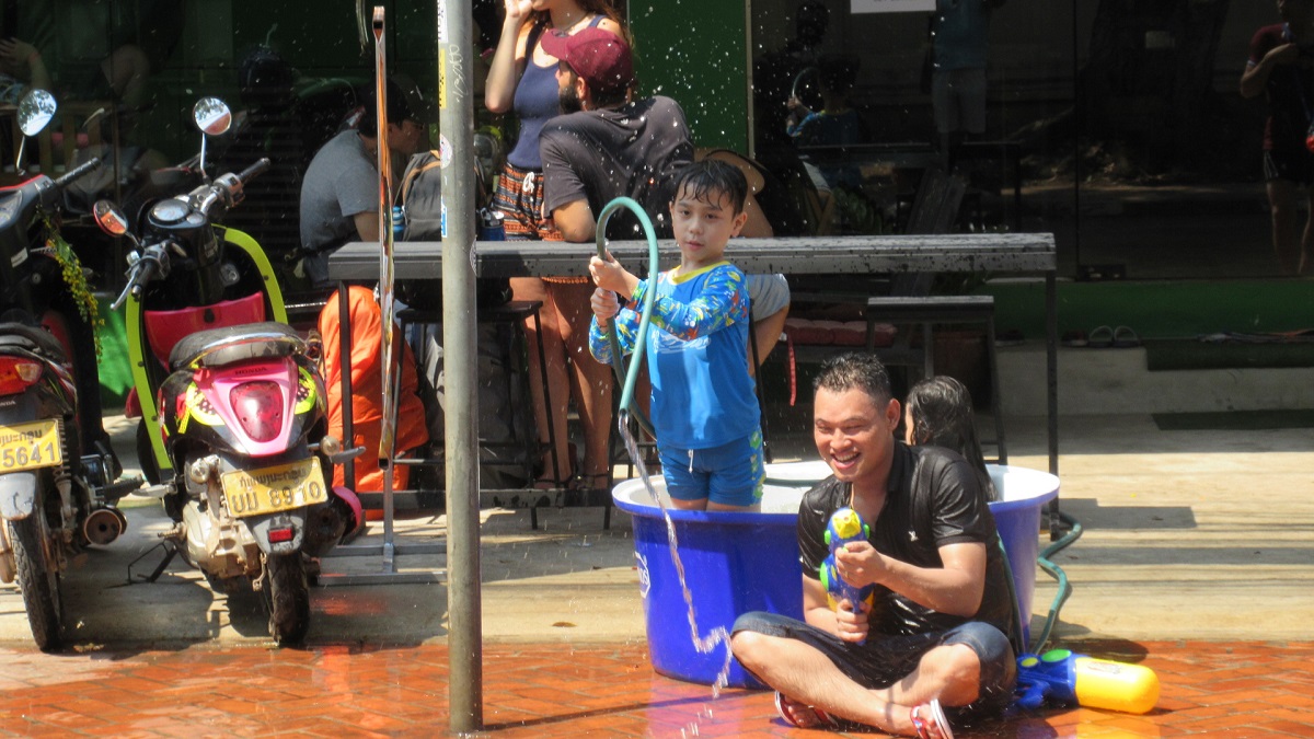 Songkran-celebration-Vientiane